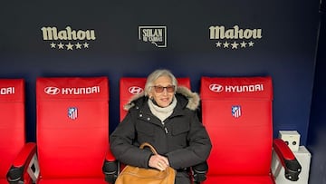 Brigida, la madre de Giulio, en el banquillo del Metropolitano.