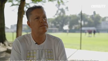 El director deportivo del Rebaño reveló a través de un video publicado en las redes sociales de Chivas que ambos jugadores han pedido más minutos de juego, por lo que podrían salir. Señaló que buscó a Rocha, pero no ha avanzado.