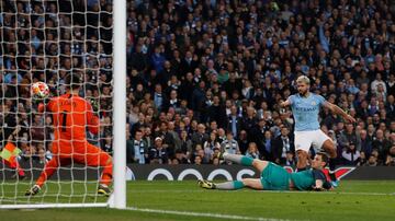 44-2. Sergio Ag¨¹ero marc¨® el cuarto gol.