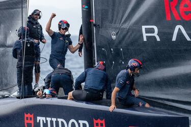 Alinghi Red Bull Racing desata la tormenta en Barcelona
