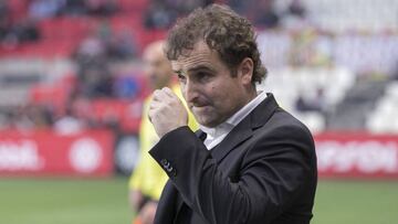 Osasuna tiene la oportunidad de ganar y empatar a puntos con el Granada, líder de la categoría de plata.