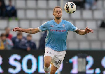 Aunque naci車 en Riga, Letonia, es internacional con la Selecci車n de Noruega. En Espa?a estuvo dos a?os en la Real Sociedad (2010-12) y media temporada (2013) en el Celta de Vigo.