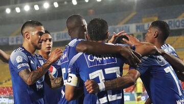 Millonarios gole&oacute; 6-1 a Alianza Petrolera, pero no logr&oacute; la clasificaci&oacute;n a los playoffs. El equipo azul ahora deber&aacute; pensar en la liguilla y Copa