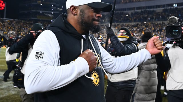 Steelers coach Mike Tomlin is the topic of a lot of NFL discussion. Here’s everything you need to know about his contract.