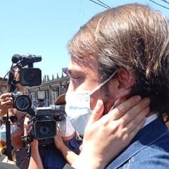 Boric y Sharp sorprenden y se reencuentran con un abrazo