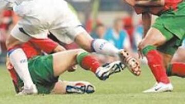 <b>PULMÓN DE PORTUGAL. </b>Costinha, un fijo en el equipo de Scolari.