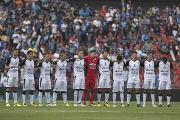 Antes del inicio de cada uno de los partidos, se guardó un minuto de silencio en memoria de las víctimas del sismo en Chiapas.