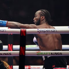 Terence Crawford revela cómo venció a Canelo Álvarez y entró en la historia del boxeo