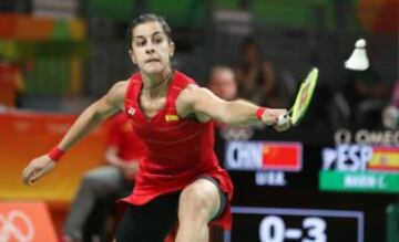 Carolina Marín se impuso a la china Li Zuerui, tercera del mundo y campeona olímpica, en dos mangas: 21-14 y 21-16. Jugará la final este viernes.