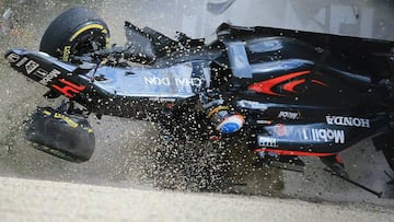 Imagen del accidente de Fernando Alonso en el GP de Australia.