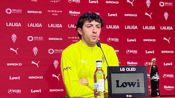 13-02-25. CÉSAR GELABERT, JUGADOR DEL SPORTING, EN LA SALA DE PRENSA DE MAREO.