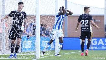 Samed (4) se lamenta de una ocasión fallada durante el encuentro que enfrentó al CD Leganés B y al CD Palencia Cristo Atlético (0-1) en la Instalación Deportiva Butarque, correspondiente a la Jornada 6 en el Grupo 1 de S