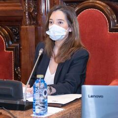 La alcaldesa de A Coruña avisa: valora "todo para esclarecer el viaje del Fuenlabrada a A Coruña"
