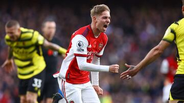 Soccer Football - Premier League - Arsenal v Watford - Emirates Stadium, London, Britain - November 7, 2021 Arsenal's Emile Smith Rowe celebrates scoring their first goal REUTERS/David Klein EDITORIAL USE ONLY. No use with unauthorized audio, video,