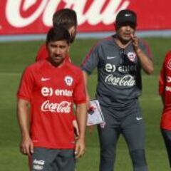 Pizarro y Gutiérrez luchan por la titularidad frente a Paraguay