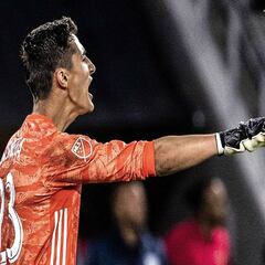 El mexicano Pablo Sisniega atajó su primer penal en la MLS