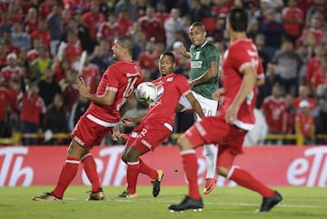 Atlético Nacional y América de Cali se enfrentaron en el inicio de la segunda jornada del Torneo Fox Sports en el estadio El Campín de Bogotá.