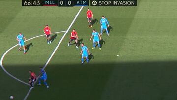 "Es penalti de Reinildo, le pisa"