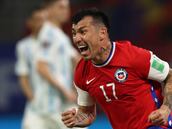 El chileno Gary Medel se cuela en la agenda del Elche
