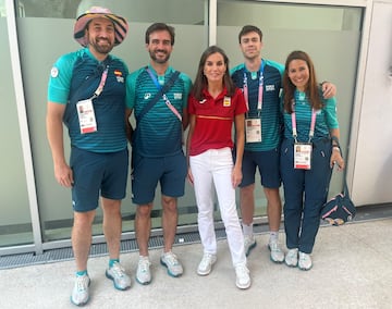 La Reina visita la Villa Olímpica de París para saludar a voluntarios, trabajadores y deportistas del Equipo Olímpico Español en los Juegos de París 2024.