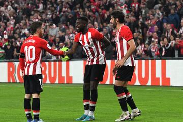 2-0. Iñaki Williams celebra el segundo gol que marca de penalti.