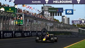 Formula One F1 - Australian Grand Prix - Melbourne Grand Prix Circuit, Melbourne, Australia - March 24, 2024 Red Bull's Sergio Perez in action during the race REUTERS/Jaimi Joy