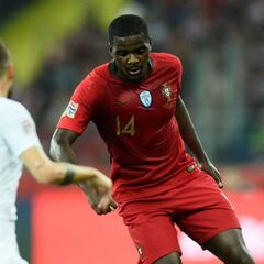 William Carvalho: de pivote con Setién a interior con Portugal