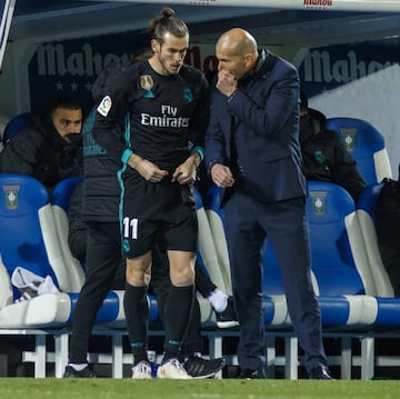 Cambio de Benzema por Gareth Bale