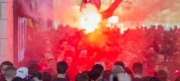 Las imágenes del impresionante recibimiento de la afición al Atlético