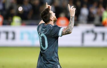 Messi Pelé comparisons have "no credibility" - Brazil boss Tite