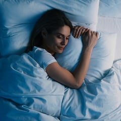 La psicología explica por qué te despiertas habitualmente a las 3 de la mañana: hay un mensaje ‘oculto’