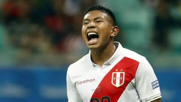 Edison Flores preocupa a Gareca