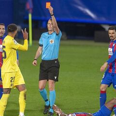 Un partido de castigo para Capoue y otro para Nyom