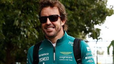 Apoya a Fernando Alonso en la F1 con la camiseta de Aston Martin