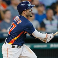 Altuve y González presumen su poder con el bat