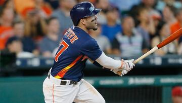 Altuve y González presumen su poder con el bat