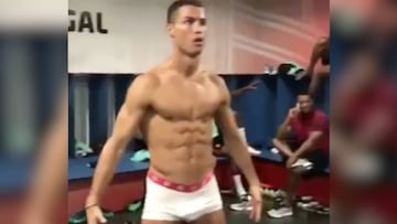 Cristiano, semidesnudo en el 'Mannequin Challenge'