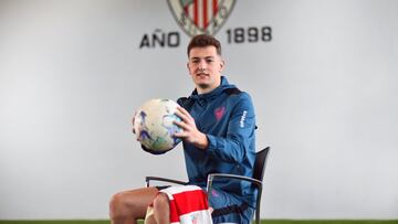 01/04/24 JULEN AGIRREZABALA JUGADOR ATHLETIC DE BILBAO EN MEDIA DAY ENTREVISTA