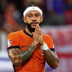 El verano ‘loco’ de Memphis Depay