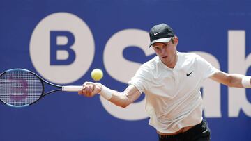 Nicol&aacute;s Jarry y Guido Pella avanzaron a cuartos en el ATP de Barcelona. 