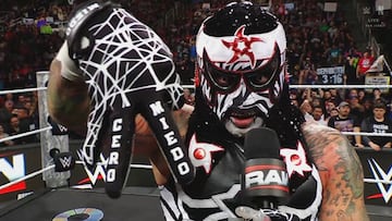 Penta en su primera aparición en la WWE.