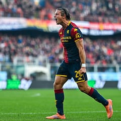 Johan Vásquez rescata empate en duelo de sotaneros