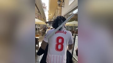 Las redes echan humo: el vídeo viral de un hombre que se mofa de Joan Jordán con este disfraz