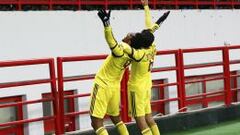 Samuel Eto&#039;o celebra un gol con el Anzhi.