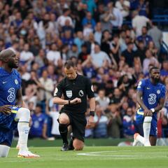 Lukaku questions effectiveness of taking the knee following team-mate Alonso's doubts