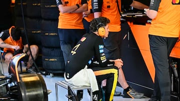 Lando Norris (McLaren MCL39). Yas Marina, Abu Dhabi. F1 2025.