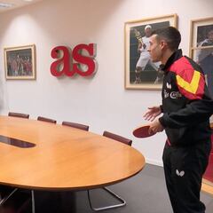 La faceta más desconocida de Roncero: reta al subcampeón del mundo de tenis de mesa