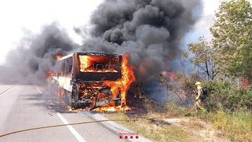 Se incendia un autobús en Tarragona y evacúan a 1.500 personas