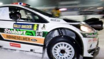 Ostberg da la sorpresa y se convierte en el primer líder