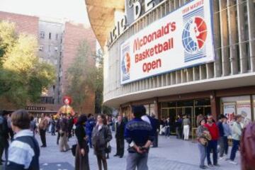 Exterior del Palacio de los Deportes.